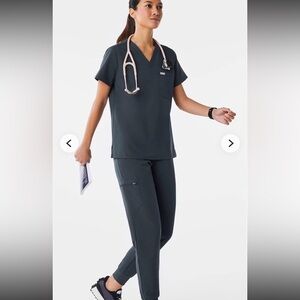 Figs Dark Harbour Scrub Set